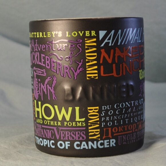 12 oz mug banned books 2015 (w1115) - Picture 4 of 10